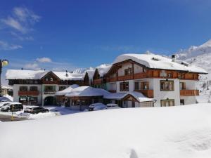 Hotel Gardenia Passo Tonale Italy J2ski - 