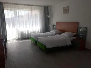 LEMA Pokoje Gościnne - Skrzeszewo