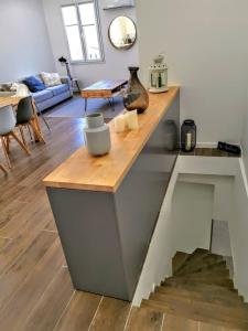 Maisons de vacances Maison de ville en plein coeur de Sanary 3 double chambres 105M2 : photos des chambres