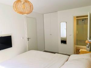 Maisons de vacances Maison de ville en plein coeur de Sanary 3 double chambres 105M2 : photos des chambres