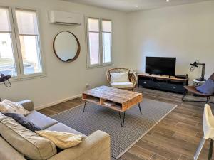 Maison de ville en plein cœur de Sanary 3 double chambres 105M2