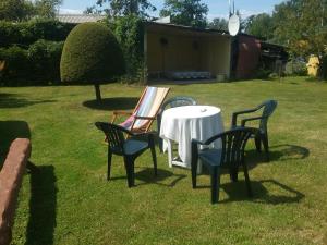 Summer bungalo trailer