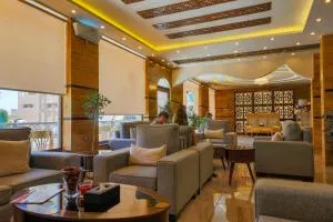 Town Season Hotel - Tufailah