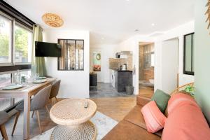 Appartements Suites Gaya Confort - Centre Ville : photos des chambres