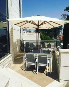 Celino Hotel