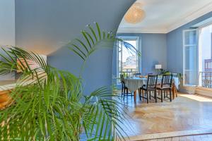 Appartements Maison Bianchi - 24 Paul Deroulede : photos des chambres