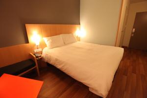 Hotels ibis Aurillac : photos des chambres