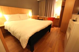 Hotels ibis Aurillac : photos des chambres