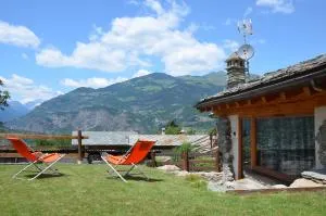 Holiday house with garden and enchanting view - Villeneuve