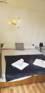 Rooms & Apartments Semić