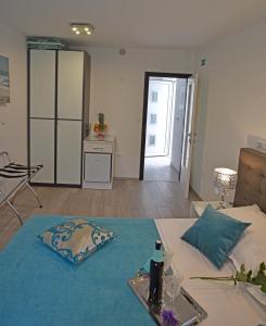 Kuzma Rooms 2
