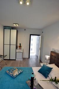 Kuzma Rooms 2