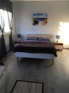 B&B / Chambres d'hotes Happy House St Cyp : Chambre Double avec Salle de Bains Privative