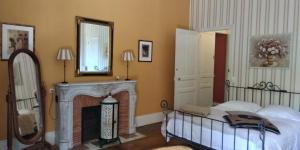 B&B / Chambres d'hotes Chambres d'Hotes-Chateau Constant : photos des chambres