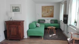 Ferienwohnungen und Haushälfte Friesland