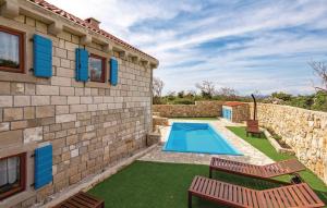 Mala Villa- private heated pool