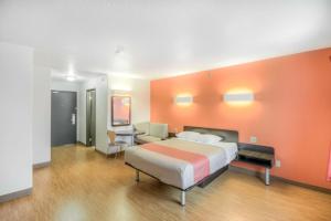 Motel 6-Regina, SK