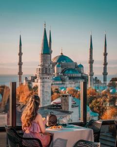 Sura Design Hotel & Suites