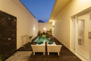 Villa Julie & Villa Sydney, Seminyak - 2 Bedroom Modern Pool Villas!