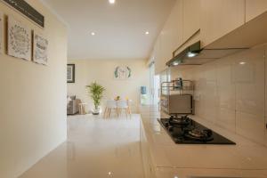 Villa Julie & Villa Sydney, Seminyak - 2 Bedroom Modern Pool Villas!