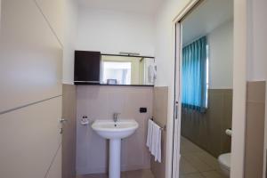 Studio (2 Adults)