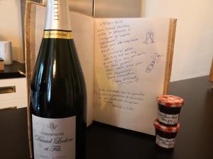 Appartements Groom Epernay - Jacuzzi & Champagne : photos des chambres