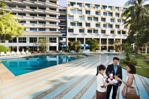 Charoen Hotel