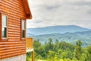 Bearadise - 6 Bed 5 Bath Vacation home in Pigeon Forge - image 1