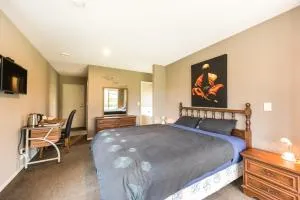 Rolleston Paradise-Master Bedroom with Ensuite Only - West Melton