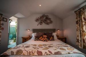 Heather Suite room in The Salty Monk Bed & Breakfast