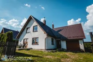Dom Kłączno z kominkiem w okolicy lasów i jeziora - Kłaczno