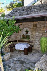 Apartments by the sea Pucisca, Brac - 2927