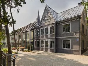 Osobnyak - Ķesterciems