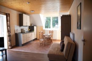 Forsthaus Heldenstein Edenkoben Germany J2ski