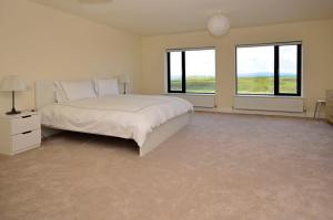 Property 260 - Moyard