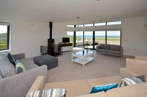 Property 260 - Moyard