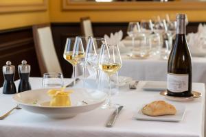 Hôtel Restaurant Famille Bourgeois "La Cote des Monts Damnés"