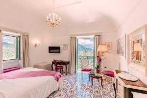 Grand Deluxe Suite with Sea View room in Palazzo Pascal