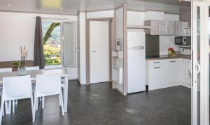 Campings Domaine Chalets Larlapean : photos des chambres