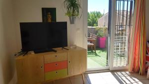 Maisons de vacances Gite urbain les jardins de la meyne : Maison 2 Chambres