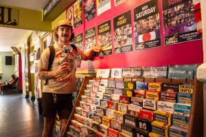 Ocean Island Inn | Backpackers | Suites