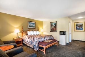 Superior King Room room in Winnemucca Inn & Casino