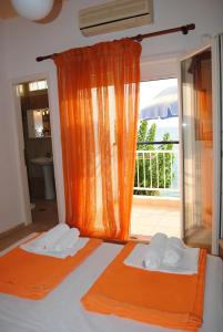 Studio (2 Adults) with Sea View room in Pefkari Beach Studio Albatross