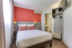 Classic Single Room room in Sure Hotel by Best Western Paris Gare du Nord
