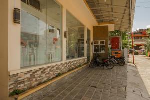 RedDoorz Syariah near Jembatan Siti Nurbaya Padang