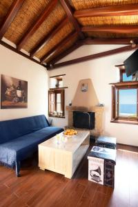 Ypatia Cozy Castle Suite Apartment with Loft Lakonia Greece