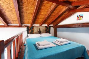 Ypatia Cozy Castle Suite Apartment with Loft Lakonia Greece