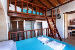 Ypatia Cozy Castle Suite Apartment with Loft Lakonia Greece