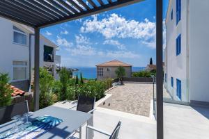 Villa Miholina - with heated swimming pool
