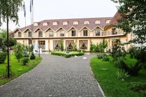 Оздоровчий комплекс Гайки заїзд провулок Сухий Яр 12 - Tsarivka